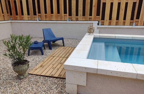 Lisle Ski Chalet | Le Vieux Moulin
