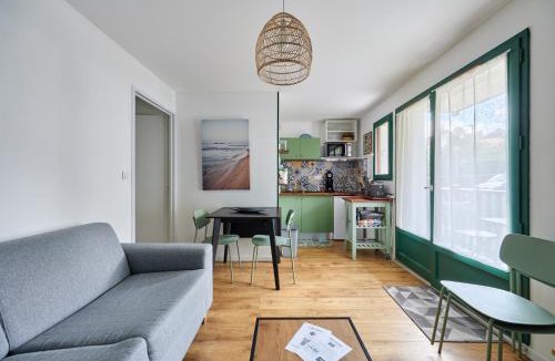 Villers-sur-Mer Apartment | Le Vieux Pressoir de Villers - Appt avec balcon