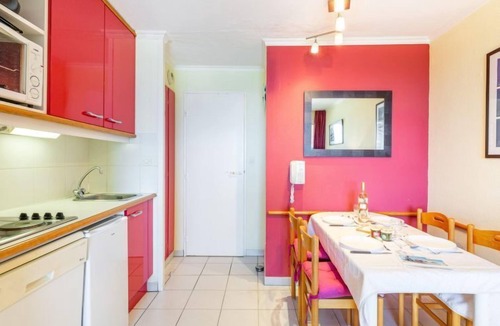 Cap Esterel Apartment | Le Village (E1 214) by Interhome