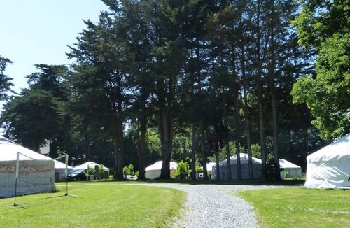 Plessix-Balisson RV Rental | Le Village de Yourtes