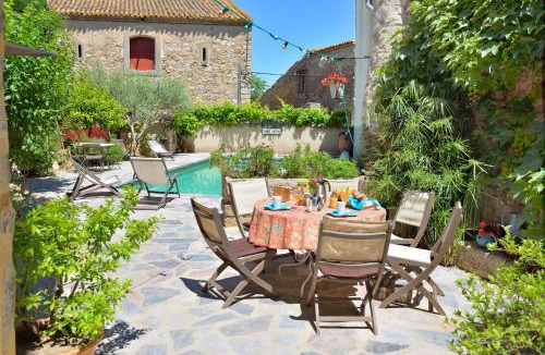 Sainte-Valiere Bed & Breakfast | Le village-hôtes