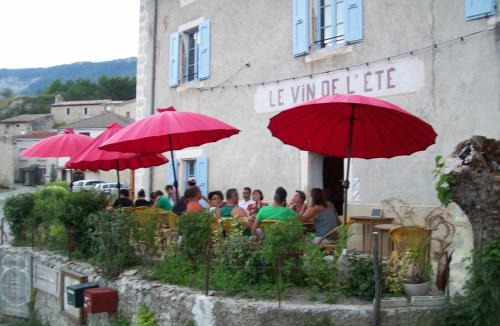 Ponet-et-Saint-Auban Bed & Breakfast | Le Vin de l'Eté