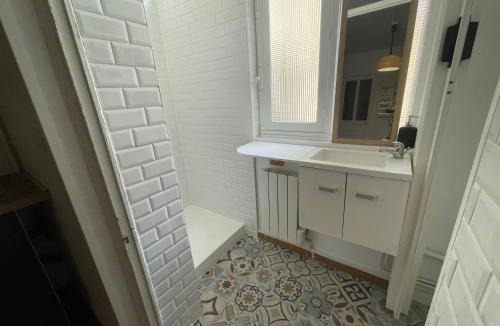 Anatole France Danton Apartment | Le Vintage