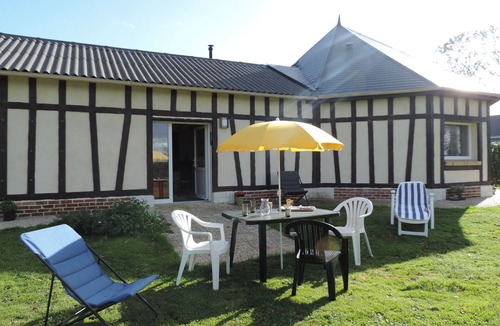 Eletot Cottage | LE VIVIER NORMAND. 2-star gîte with "Fishing Accommodation" label. Comfort and calm