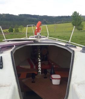 Saint-Bris-le-Vineux Boat Rental | Le voilier Toi & Moi