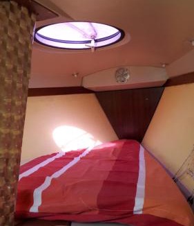 Saint-Bris-le-Vineux Boat Rental | Le voilier Toi & Moi