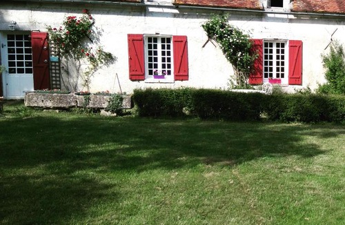 Perreuse House | Le vol du Papillon