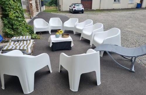 Limoges Apartment | Le voyage à travers les flots