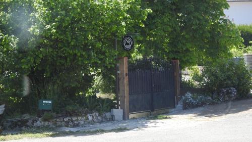 Monnet-la-Ville House | LE WÜRM