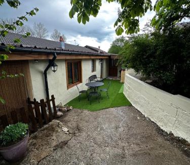 Monnet-la-Ville House | LE WÜRM