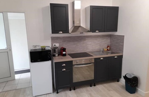 Courlancy Apartment | LE Wanda Jaune
