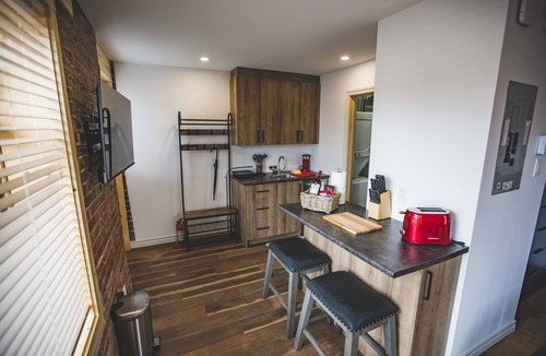 Saint-Raymond Apartment | Le Waynewright
