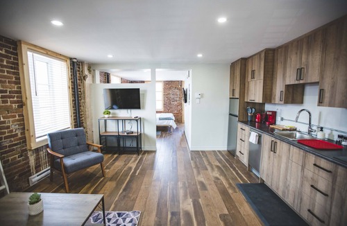 Saint-Raymond Apartment | Le Waynewright