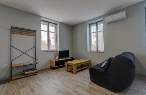 Hieres-sur-Amby Apartment | Le Westy 1