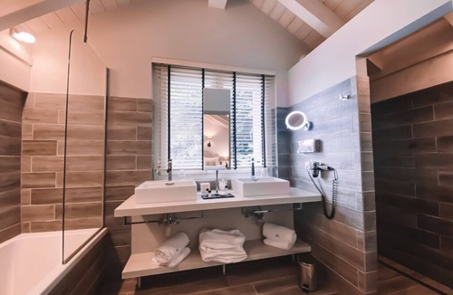 Champery Hotel | Le White