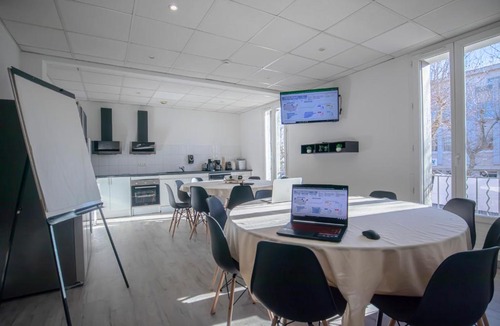 Clermont-l'Herault Apartment | Le Work&Play - Logement spécial séminaires, vacances, repas.