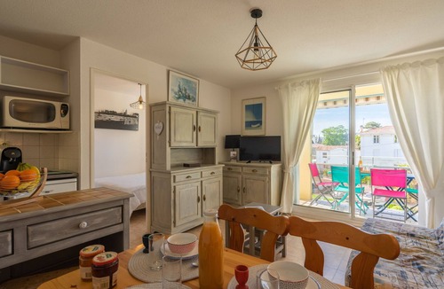 Pontaillac Apartment | Le Yachting by Interhome