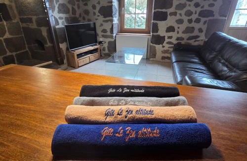 Saint-Projet-de-Salers House | Le Zen Altitude