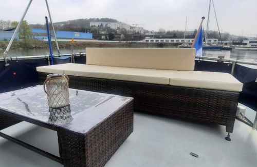 Rouen Boat Rental | Le Zimon unusual accommodation - boat Rouen
