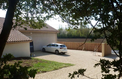 Chasseneuil-du-Poitou Apartment | Le232 fr Meublé 4 Personnes Draps, Serviettes et Ménage Inclus