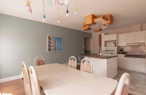 Mont-Tremblant Apartment | #Le80ies | Dtown Ice rink Shuttle to ski