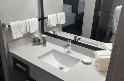 Hobbs Hotel | Lea County Inn