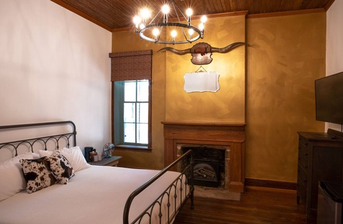 Mason Apartment | Lea Lou Lodge #7 on Broad St