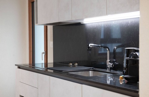 Oerlikon Apartment | Leaf Apartment in Zurich Oerlikon