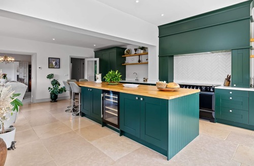 Great Witcombe Cottage | Leafield House - pet friendly near Cheltenham