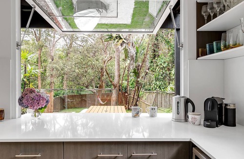 Avalon Beach House | Leafy Coastal Retreat Overlooking Reserve