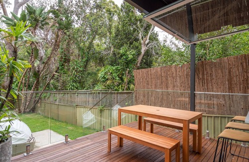 Avalon Beach House | Leafy Coastal Retreat Overlooking Reserve