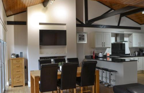 Otterburn House | Leafy Run