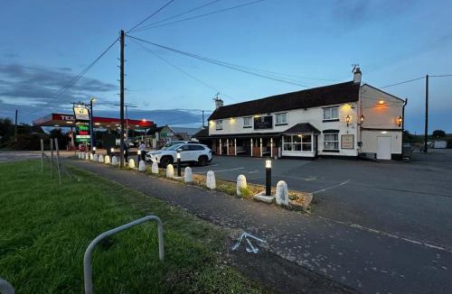 Dunhampton Hotel | Leaking Well, Dunhampton