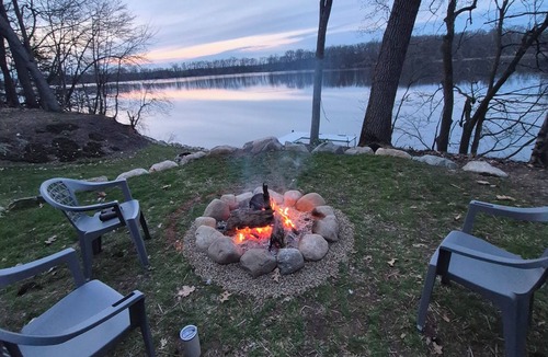 Fulton Cabin | Leaning Oaks Cabin in the woods with waterfront (NEW)