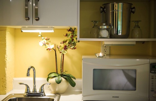 Waterford Valley Bed & Breakfast | Leaside Manor by The Leaside Group