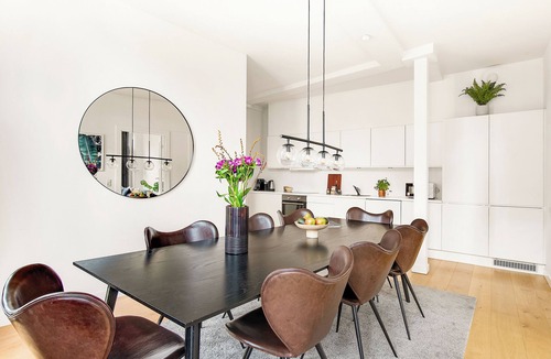 Copenhagen City Centre Apartment | Leaves 3 - Pleasant 4-bdr Apt in Central Copenhagen