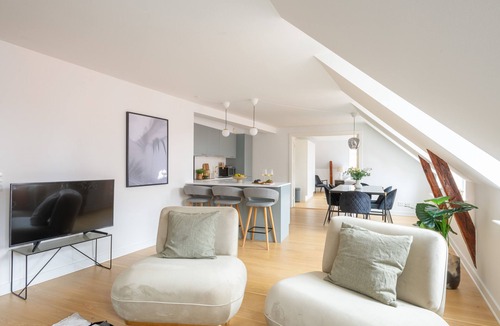 Copenhagen City Centre Apartment | Leaves 6 - 2 Bdr Apt with shared roof terrace