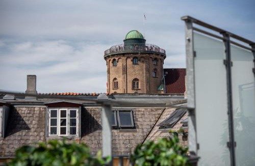 Copenhagen City Centre Apartment | Leaves 6 - 2 Bdr Apt with shared roof terrace
