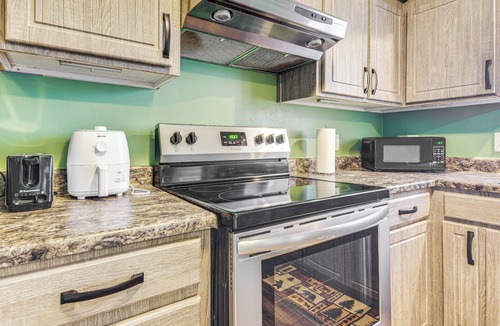 Lebanon House | Lebanon Fishing Retreat w/Fire Pit: Pets Welcome!
