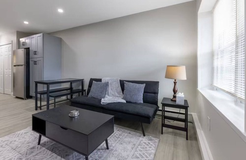 West Lebanon Apartment | Lebanon NH - Travel Workers/Relocating Families - Entire Place - Pet Friendly