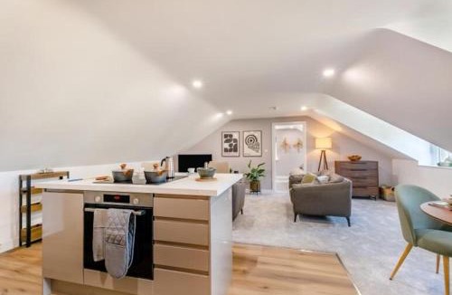 Cowan Bridge Apartment | Leck Beck Loft-With Hot Tub