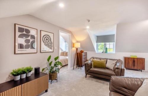 Cowan Bridge Apartment | Leck Beck Loft-With Hot Tub