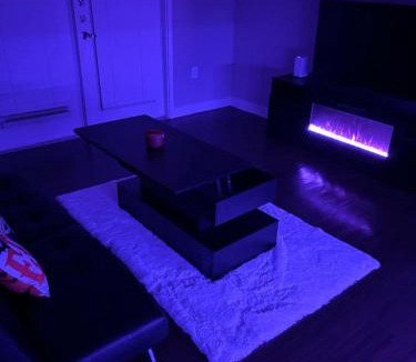 Katy Apartment | LED Fall Chillax 1B1B Couples Retreat Katy mills mall