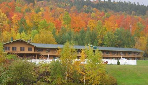 Wilmington Hotel | Ledge Rock at Whiteface
