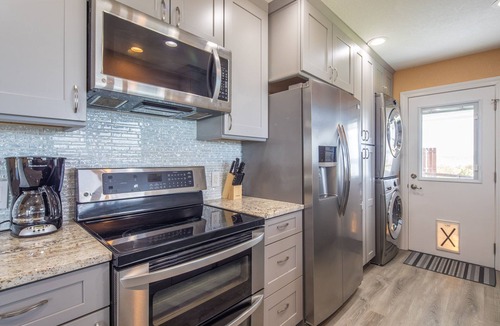 Canyon Lake House | Ledgerock Pointe: Private 3/2 Canyon Lake Waterfront + Panoramic Views + Ping Pong + Fenced Yard