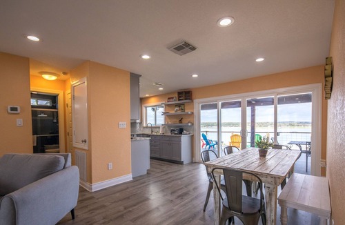 Canyon Lake House | Ledgerock Pointe: Private 3/2 Canyon Lake Waterfront + Panoramic Views + Ping Pong + Fenced Yard