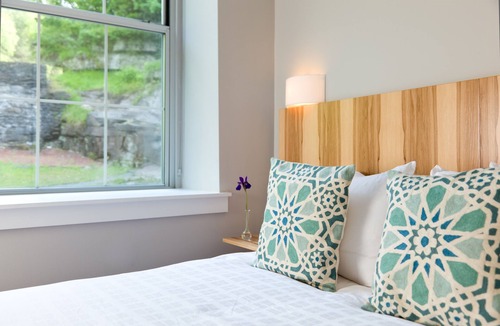 White Mills Hotel | Ledges Hotel