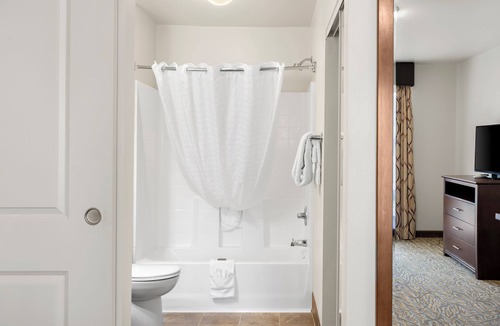 Billings Hotel | Ledgestone Suites Hotel Billings