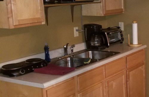 Montana City Cabin | Lee's apartment building on saddle mountain