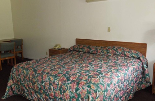 Edison Hotel | Lee's Motel